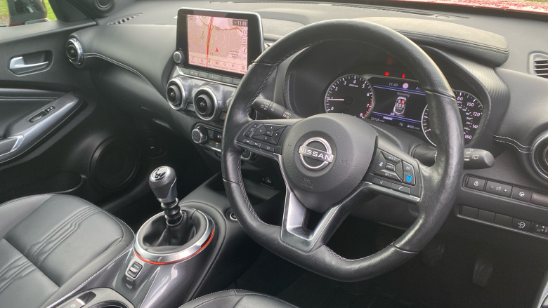Nissan Juke 1.0 DiG-T 114 Tekna 5dr Petrol Hatchback